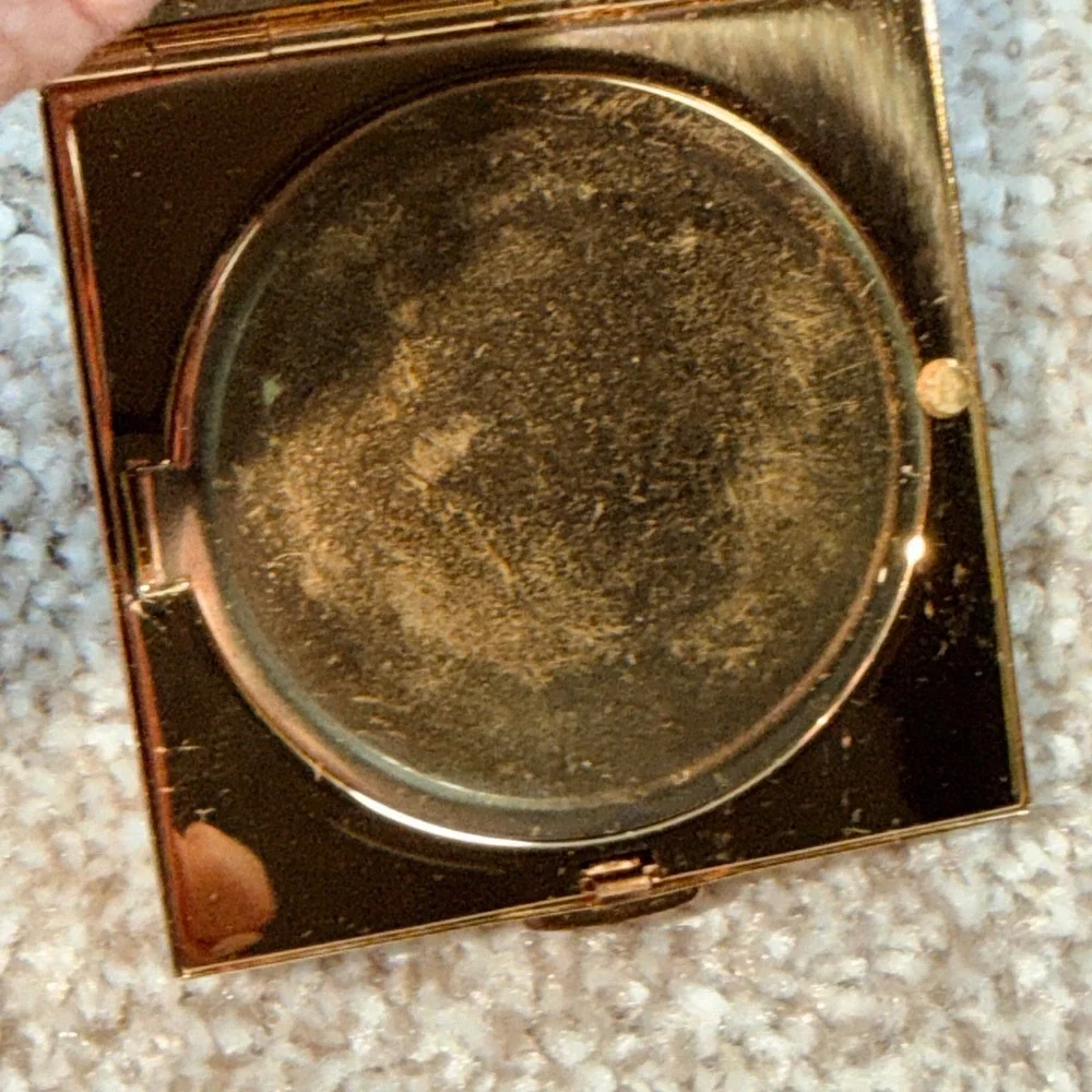 Vintage Estee Lauder Gold Wave Compact Set Translucent Face Powder Ecru Style
